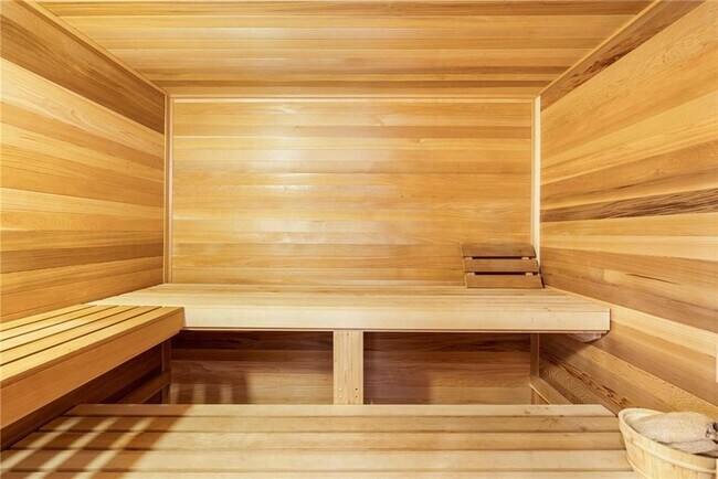 Building Photo - 524 Tillinghast Rd