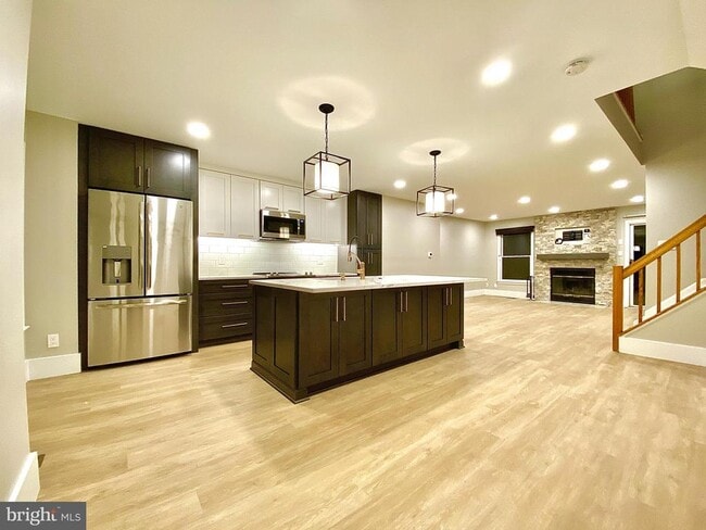 Building Photo - 1603 Oak Spring Way