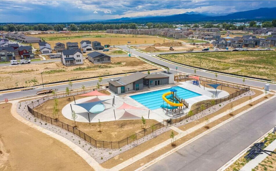 Neighborhood pool - 2614 Avenger Pl #5