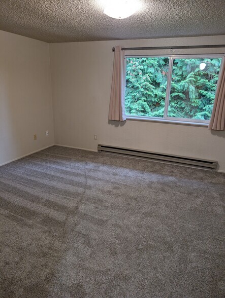 Building Photo - 4617 80th St NE