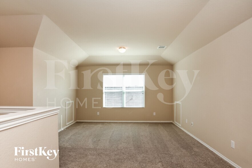 Building Photo - 32079 Camellia Bnd