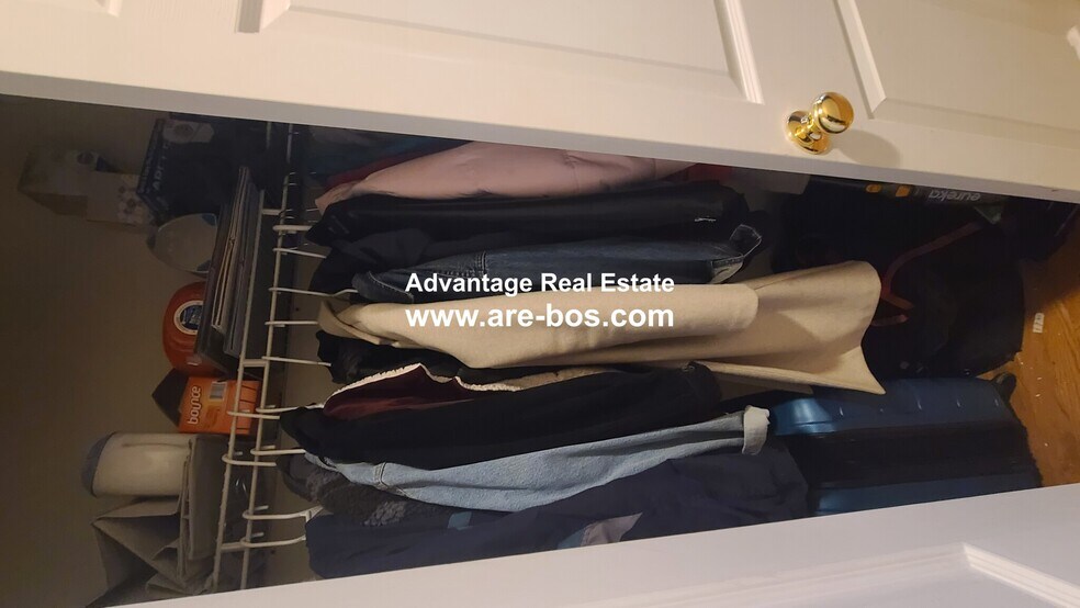 Building Photo - 66 Egmont St