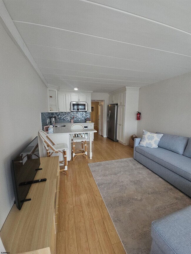 Building Photo - 9401 Pacific Ave