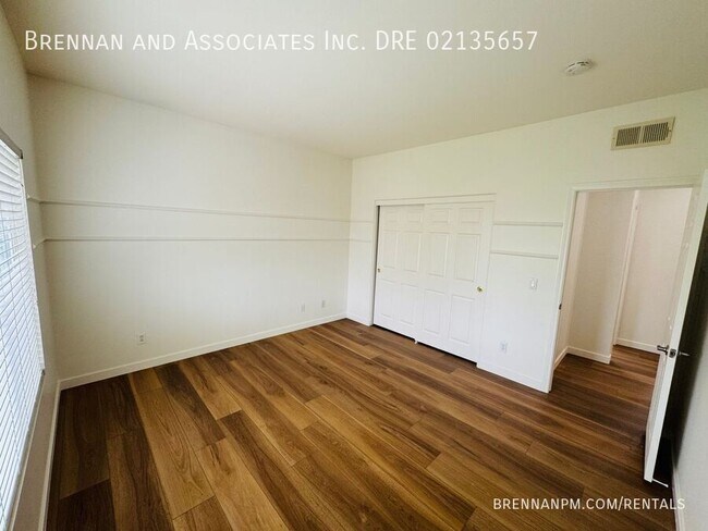Building Photo - 835 Calle Lagasca