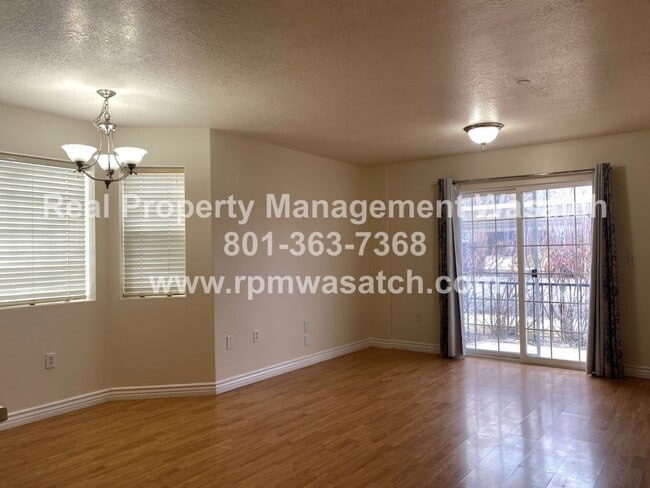 Building Photo - Check Out This Amazing 3 Bedroom 2 Bathroom Condo In Riverton