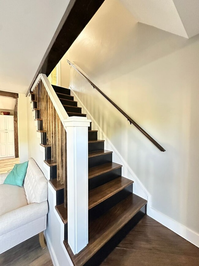 Building Photo - Beautiful Three Bedroom house for rent @ R...