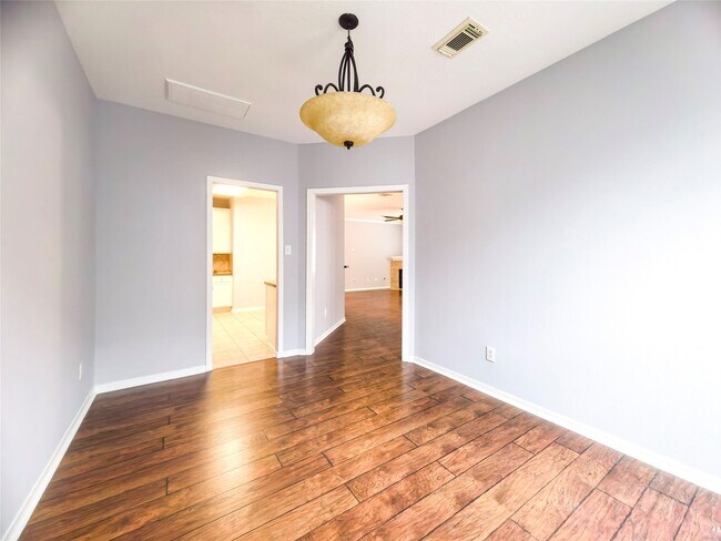 Building Photo - 15510 Fir Woods Ln