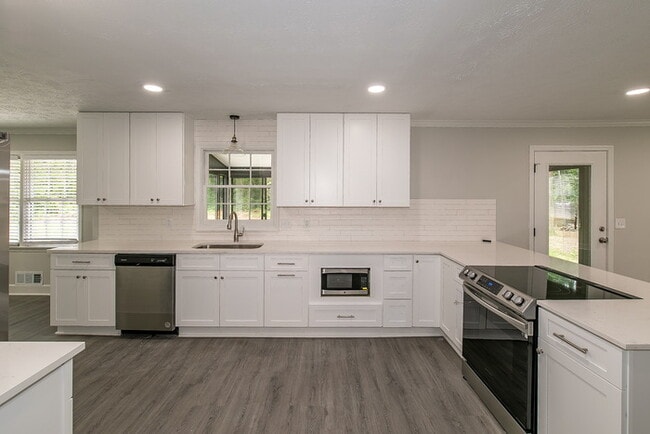 Building Photo - 4143 Meadow Way