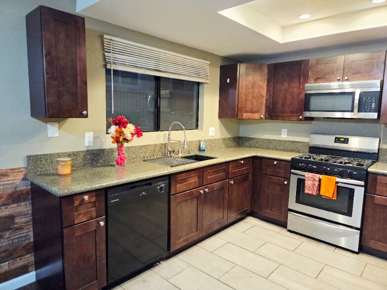 Building Photo - 514 Coronado Ave