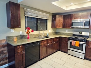 Building Photo - 514 Coronado Ave