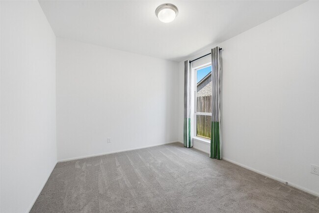 Building Photo - 31530 Bramble Holw Ct