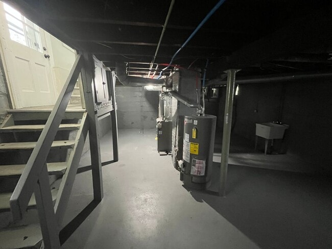 Building Photo - Brooklyn Centre - 3 Bedroom Single Family ...