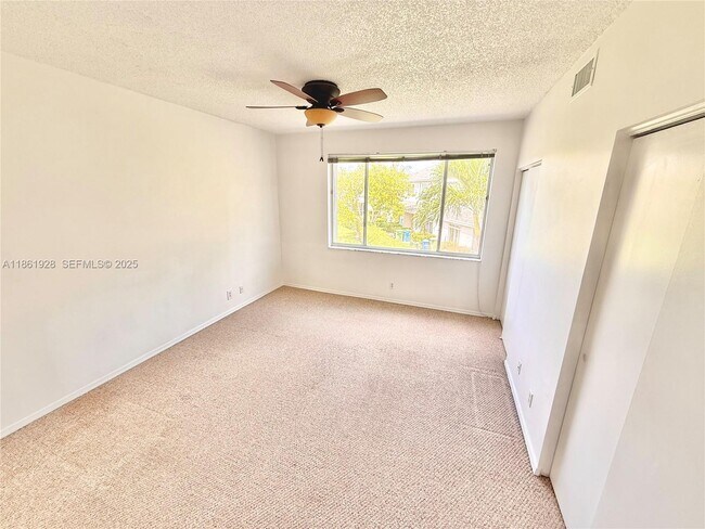 Building Photo - 70 Whitehead Cir