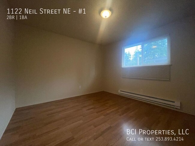 Building Photo - 1122 Neil St NE