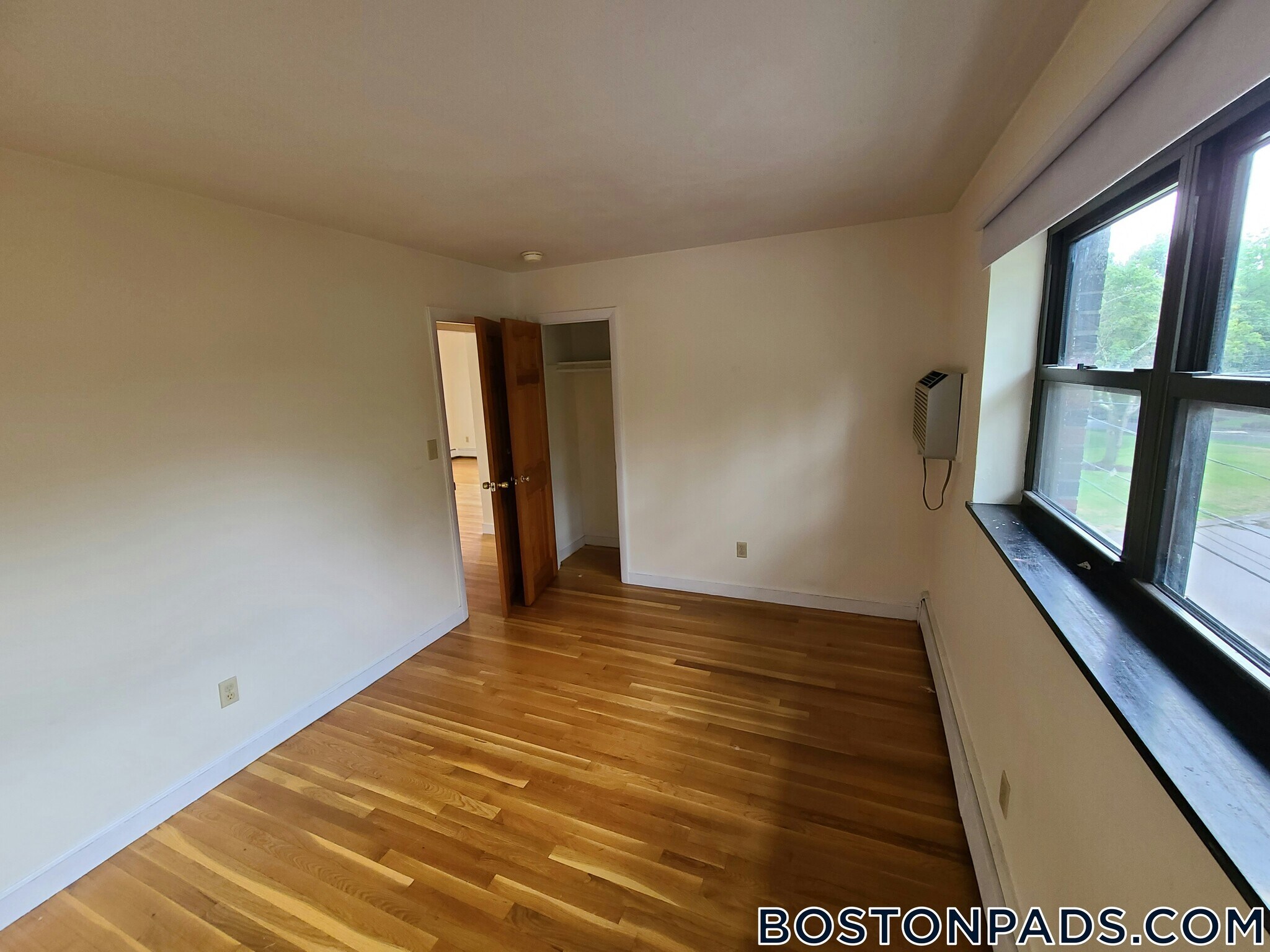 Building Photo - 266 Grove St