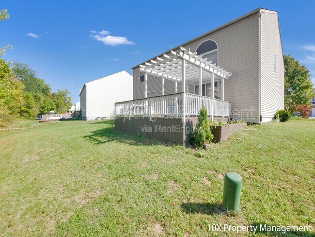 Building Photo - 49 Knights Bridge Dr W