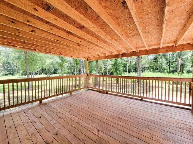 Building Photo - Cozy and Adorable home 4 bedroom 2 bath ho...