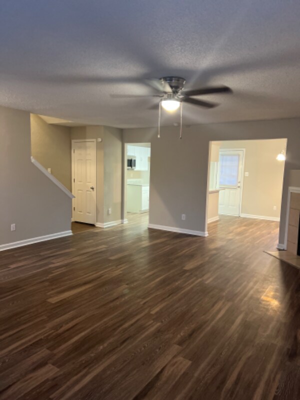 Building Photo - 8000 Marsha Woods Dr