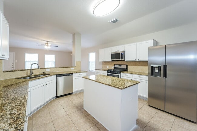 Building Photo - 22314 Albee Dr