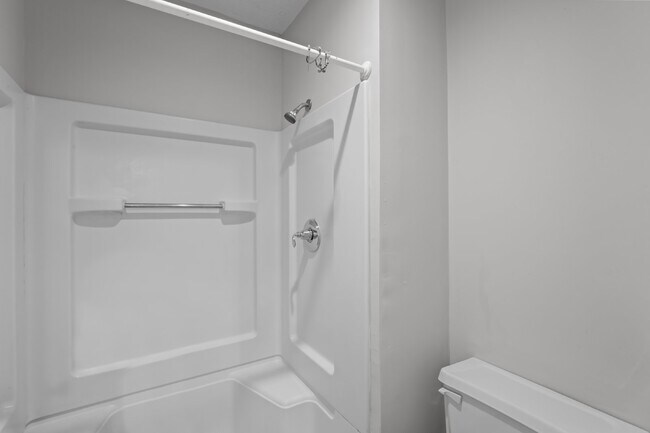 Building Photo - " Renovated 3-Bed, 2.5 Bath in Olathe - Available Now!"  1st month's rent is FREE!*