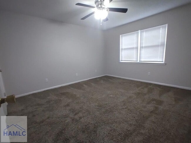 Building Photo - 824 Ridgewood Way