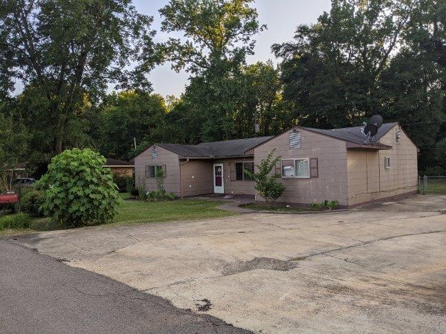 Building Photo - 1609 Shepherd Rd
