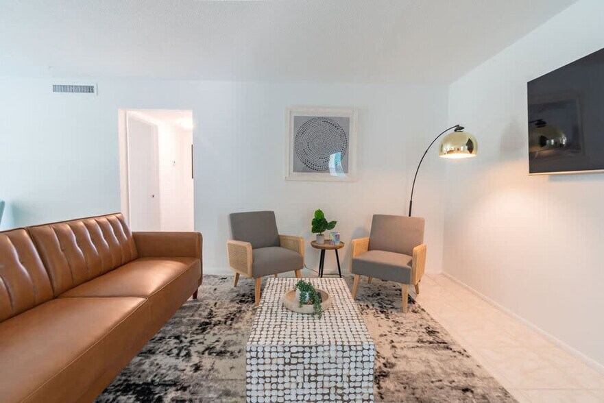 Building Photo - 505 Fillmore Ave