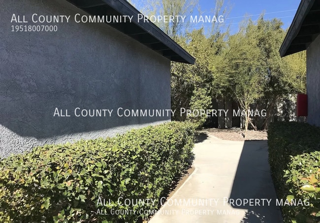 Building Photo - 73856 Sunnyvale Dr