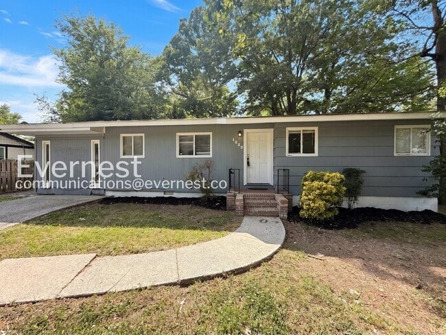 Building Photo - 1232 Oakwood St