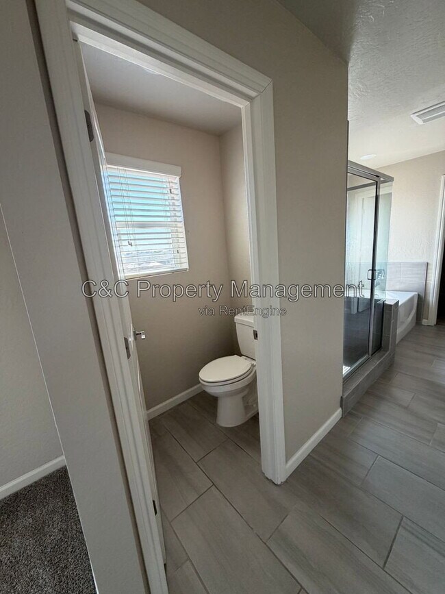 Building Photo - 3335 Las Rosas Ave