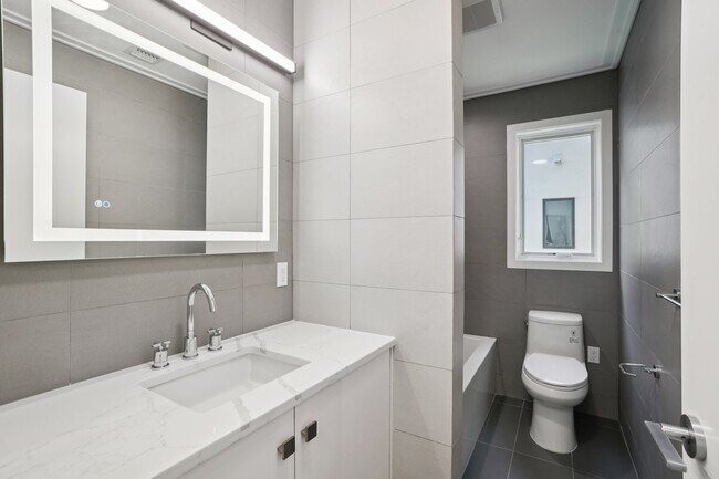 Building Photo - 714 Undercliff Ave