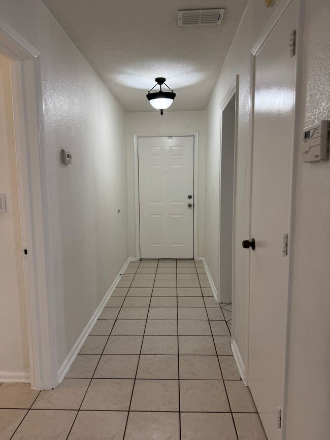 Building Photo - 3111 Eleuthera Ln