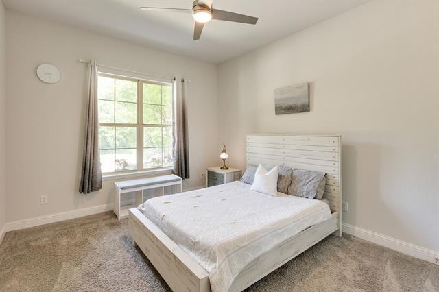 Building Photo - 5605 Acoma Ln