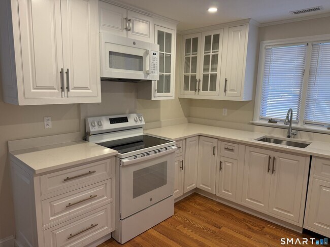 Building Photo - 3 Pam Bar Rd