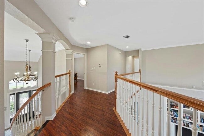 Building Photo - 10700 Hastings Ln