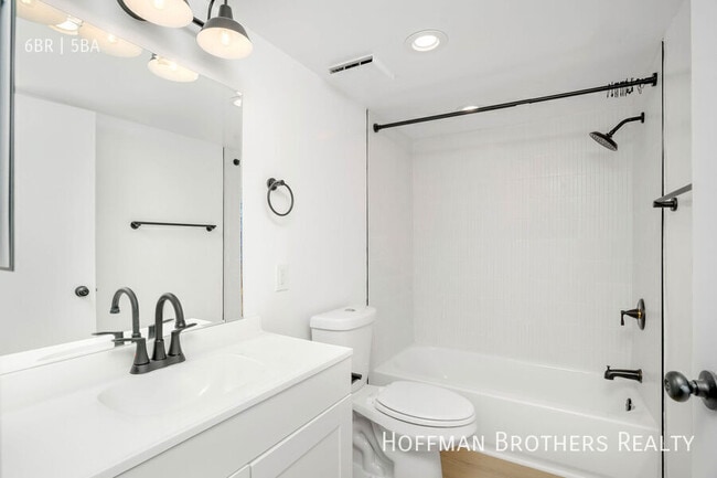 Building Photo - 317 S Hamel Rd