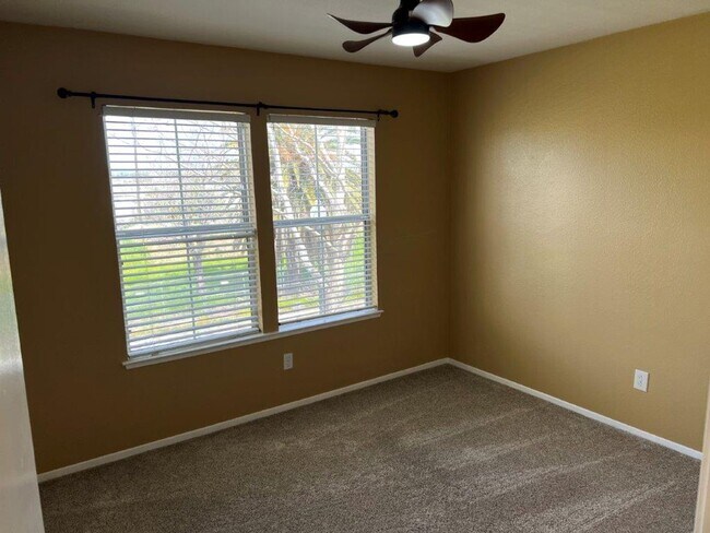 Building Photo - Modern 4 Bedroom 3 Bath Close to Marina Suisun City *Star Rentals