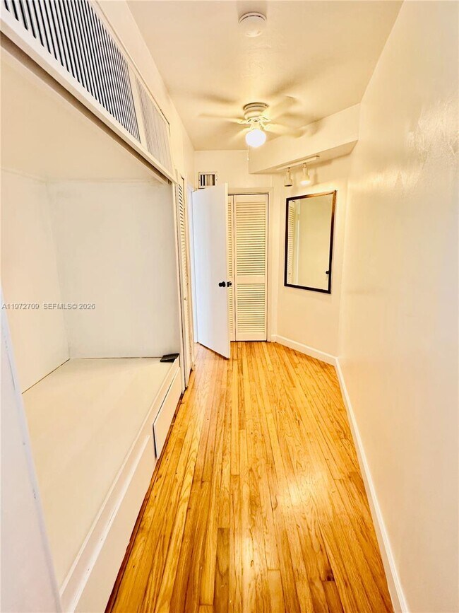 Building Photo - 1180 SW 22nd Terrace