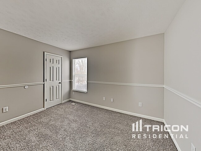 Building Photo - 6820 W Denton Dr