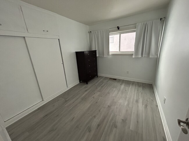 Bedroom other side with closet - 1611 Monterey Blvd