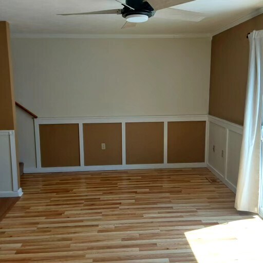 Living room - 1526 Old Oak Ln