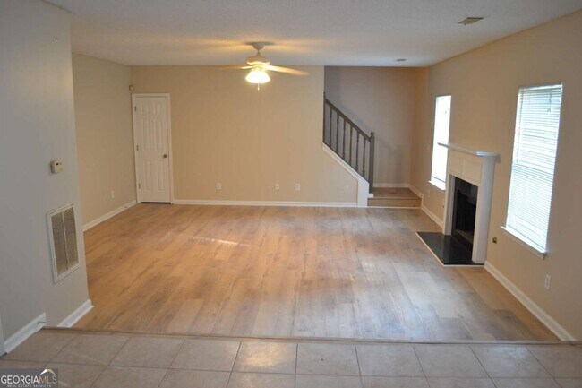 Building Photo - 6157 Red Top Loop