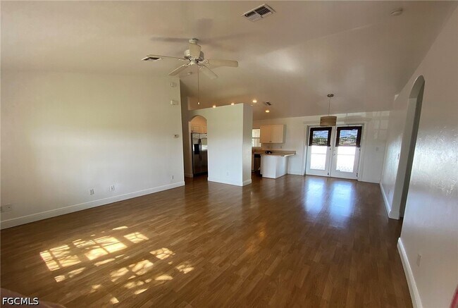 Building Photo - 2136 NW 22nd Pl