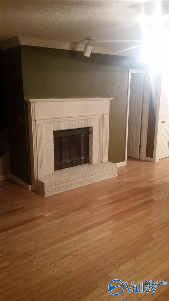 Building Photo - 1716 Ward Ave NE