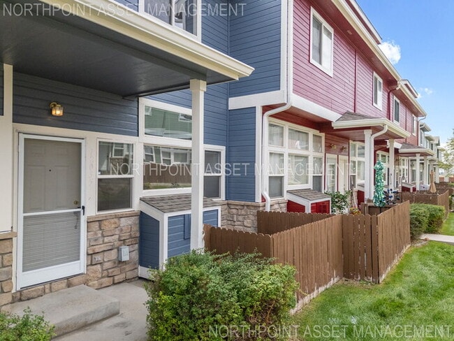 Building Photo - Beautiful 2 beds 2.5 baths in Brighton!