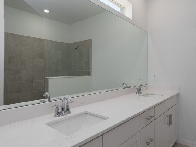 Building Photo - 11470 Burgundy Dr