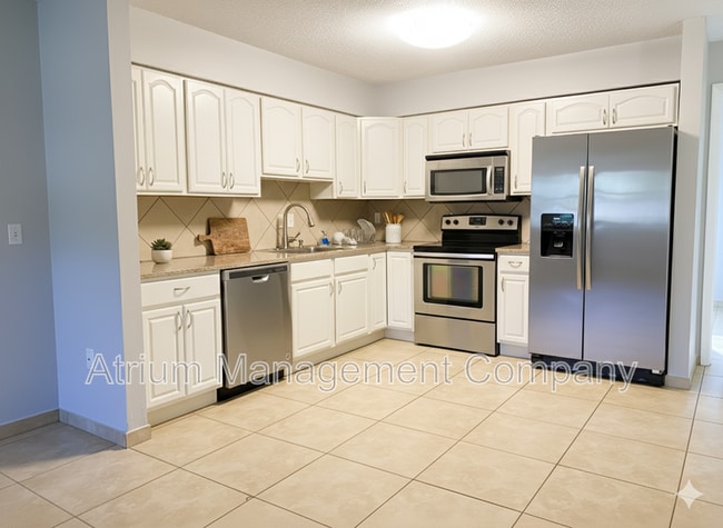 Building Photo - 2720 Sunrise Ct