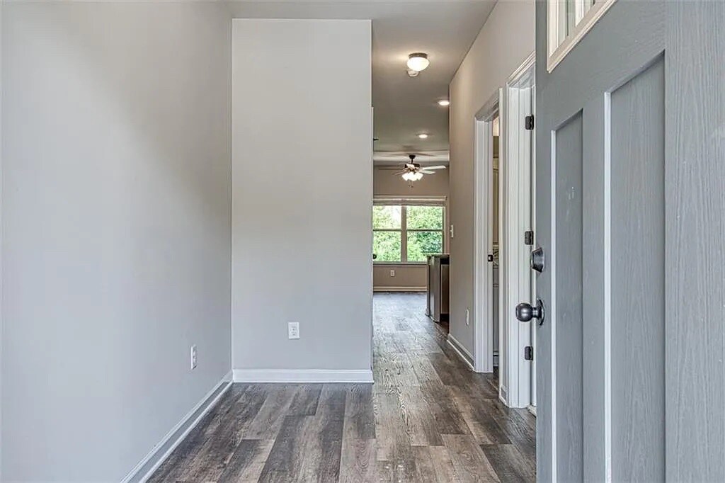 Building Photo - Room in Townhome on Bayrose Cir