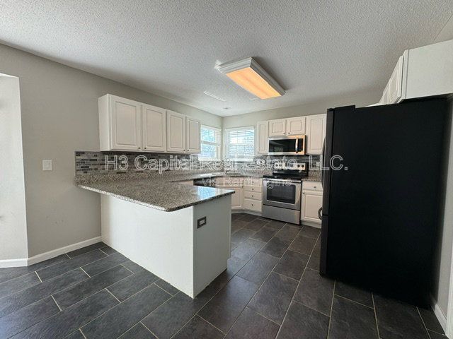 Building Photo - 1041 Flora Lake Ct