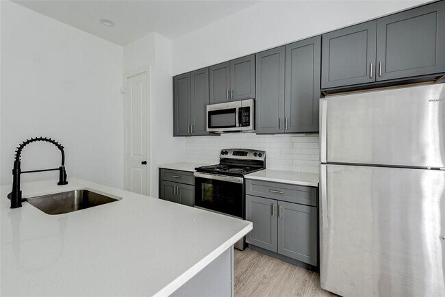 Building Photo - 2527 Judiway St